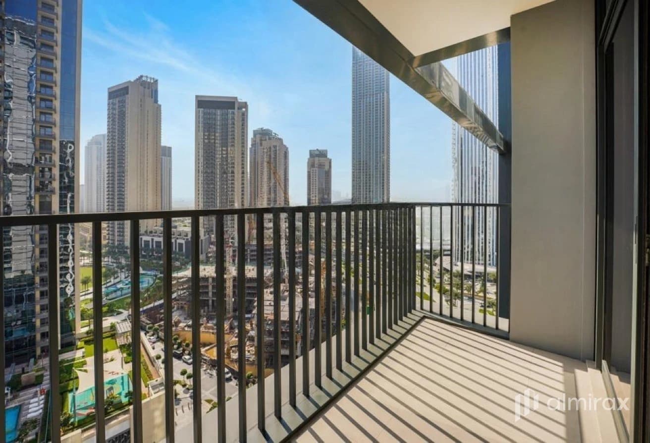 Vacant | High Floor | City and pool View