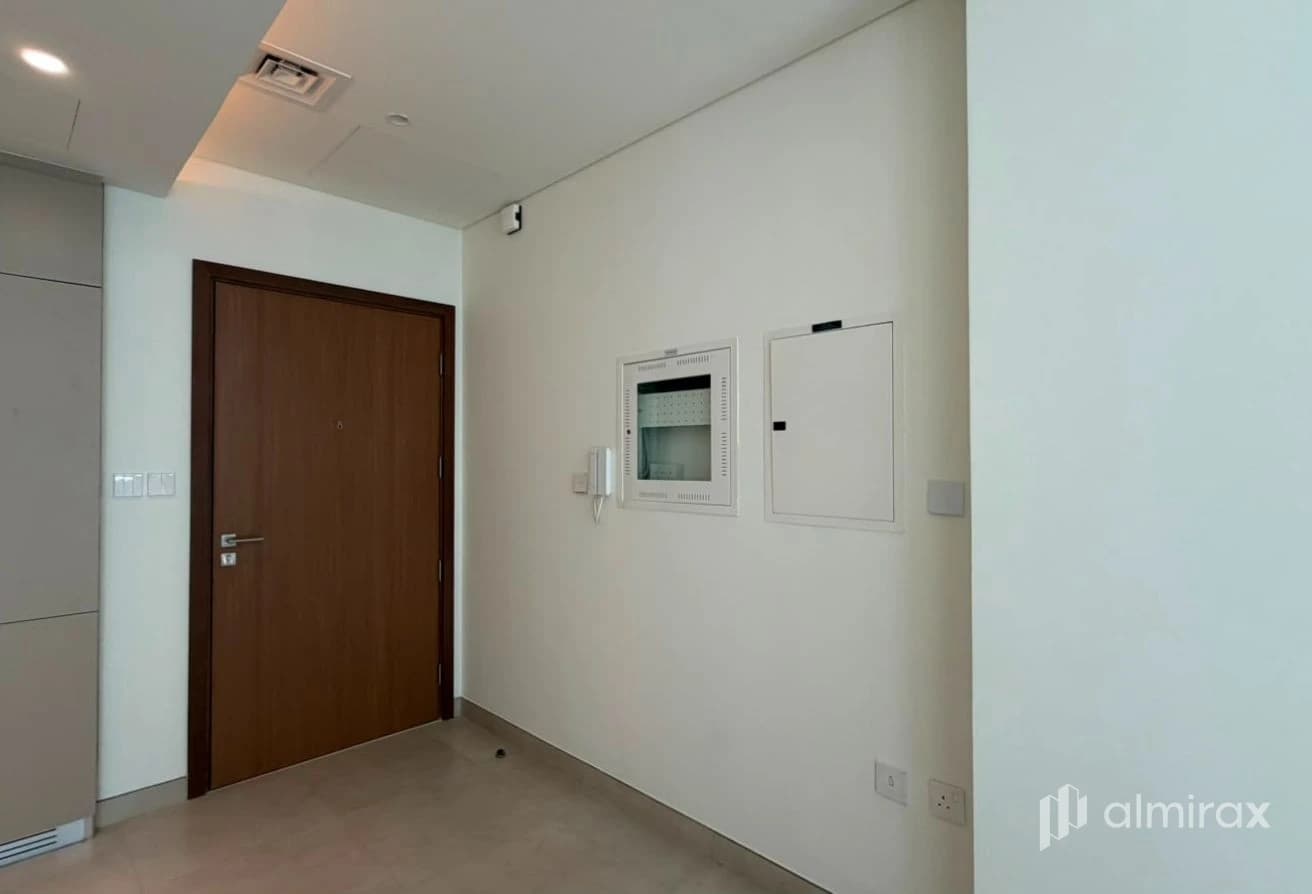Brand New 1 BR  | Prime Location | Ready