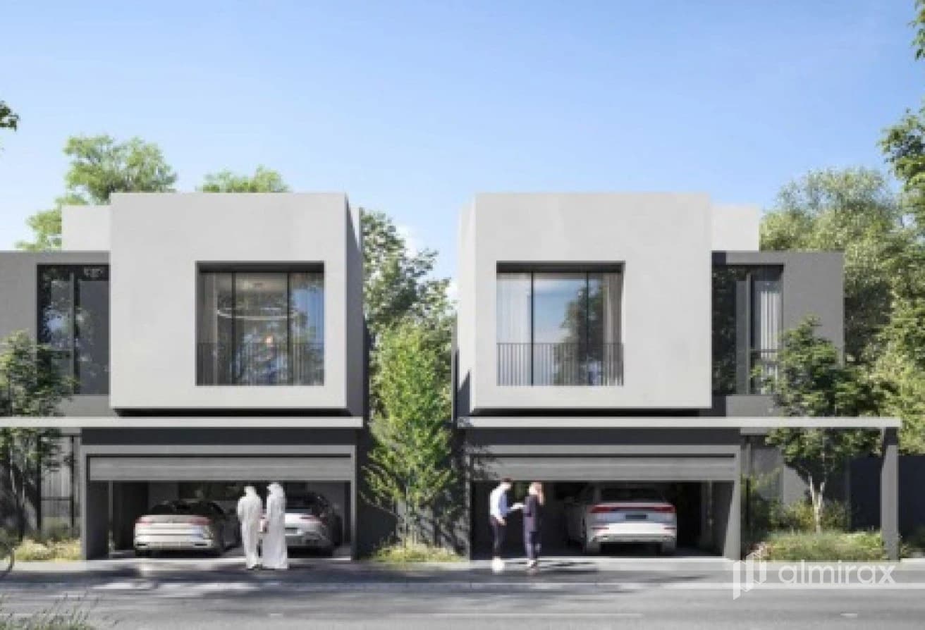 Spacious 3BR TH W Maid | Mid Unit | Prime Spot