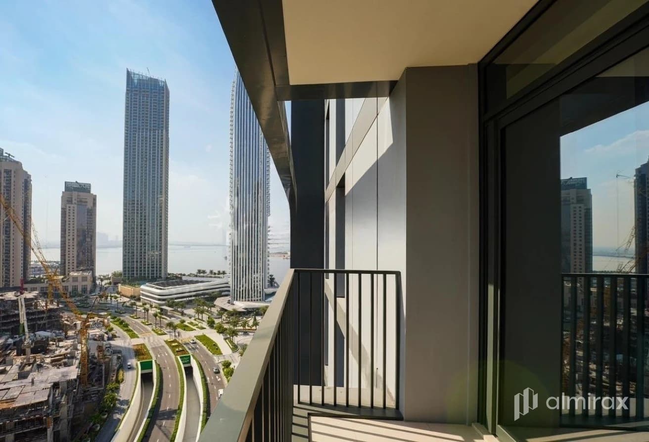 Vacant | High Floor | City and pool View