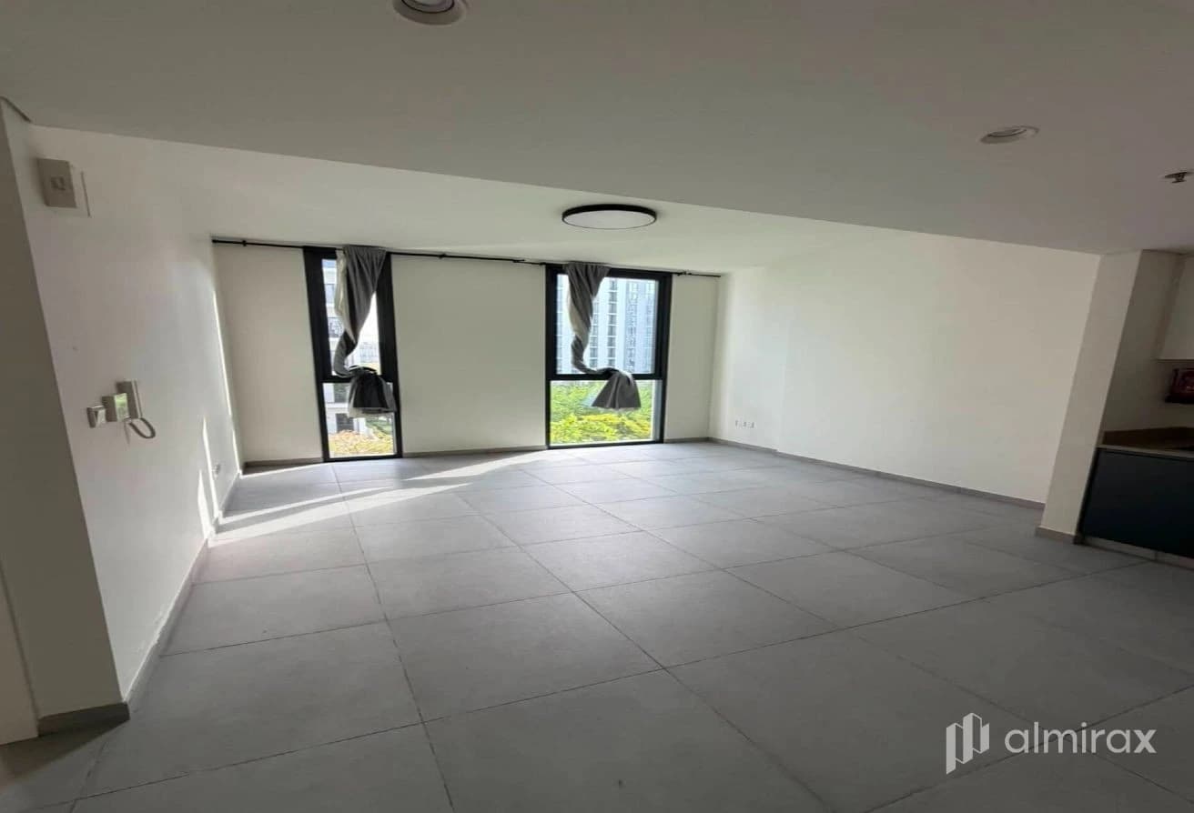 Hot Deal ! | 3-4 cheques | Spacious 1BR