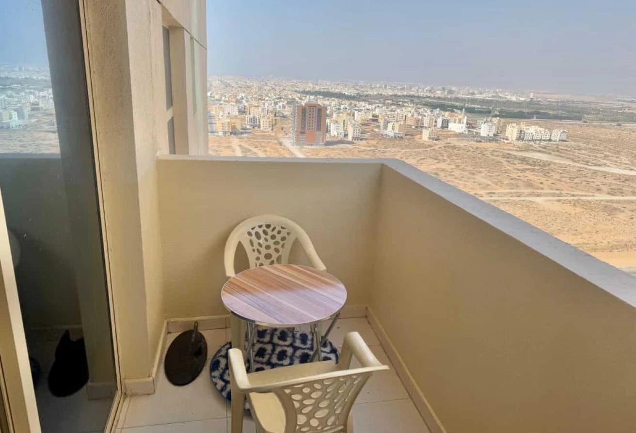Great Deal! | Spacious 1BR | High Floor | Balcony