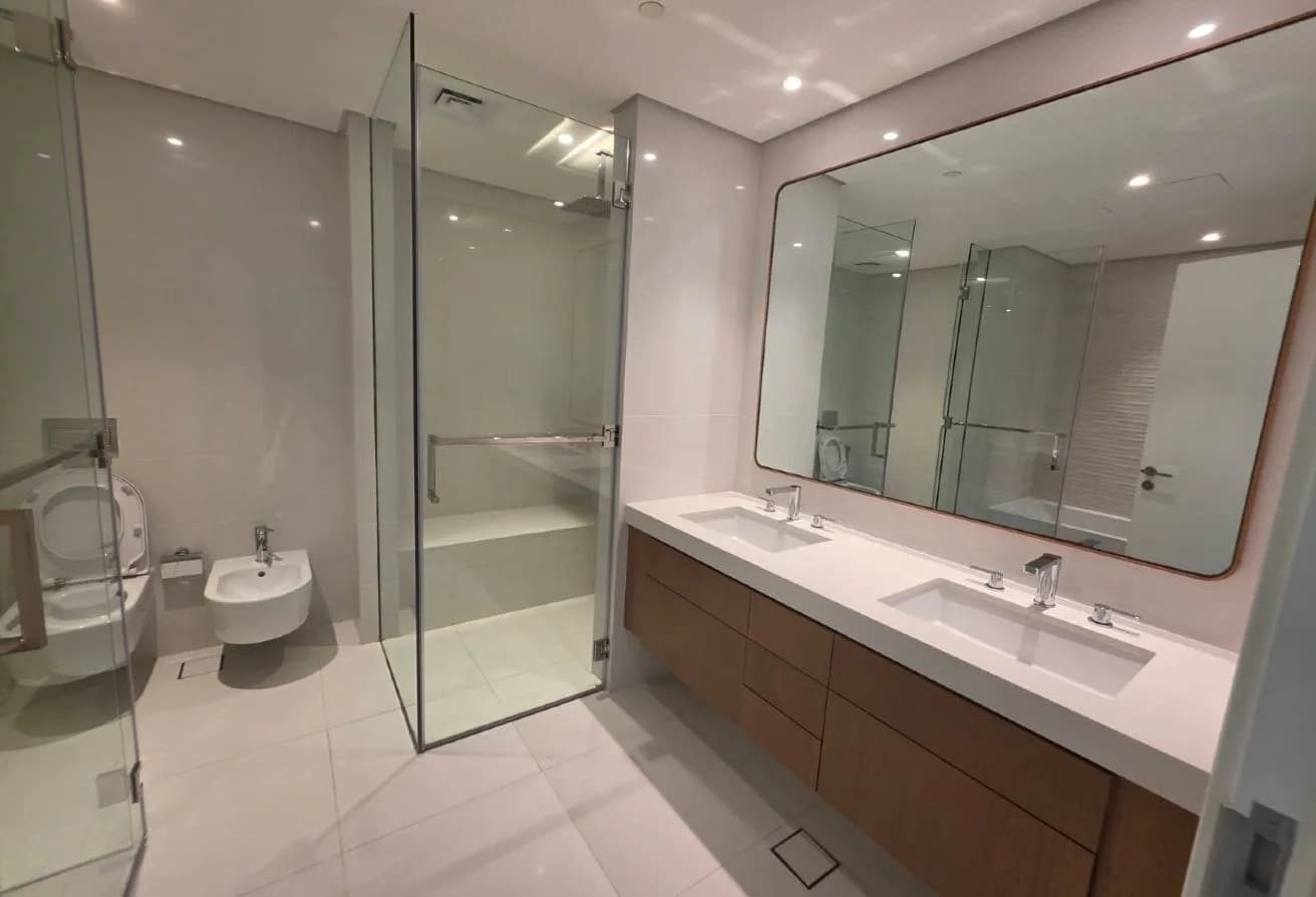 Sea View | Move in Ready | Prime Location