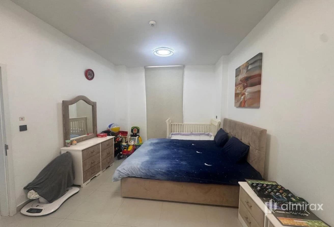 Furnished 2BR | Spacious Layout | Community View