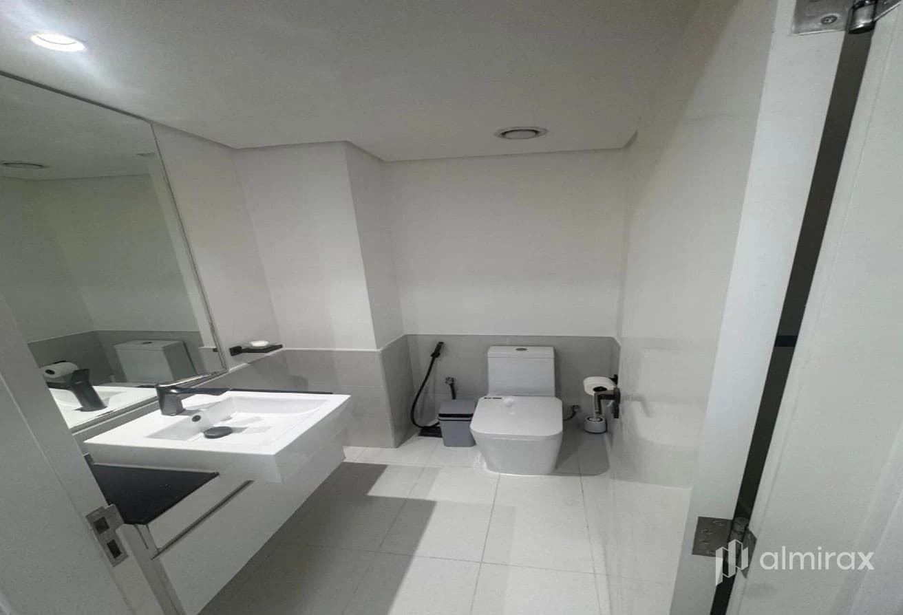 Furnished 2BR | Spacious Layout | Community View
