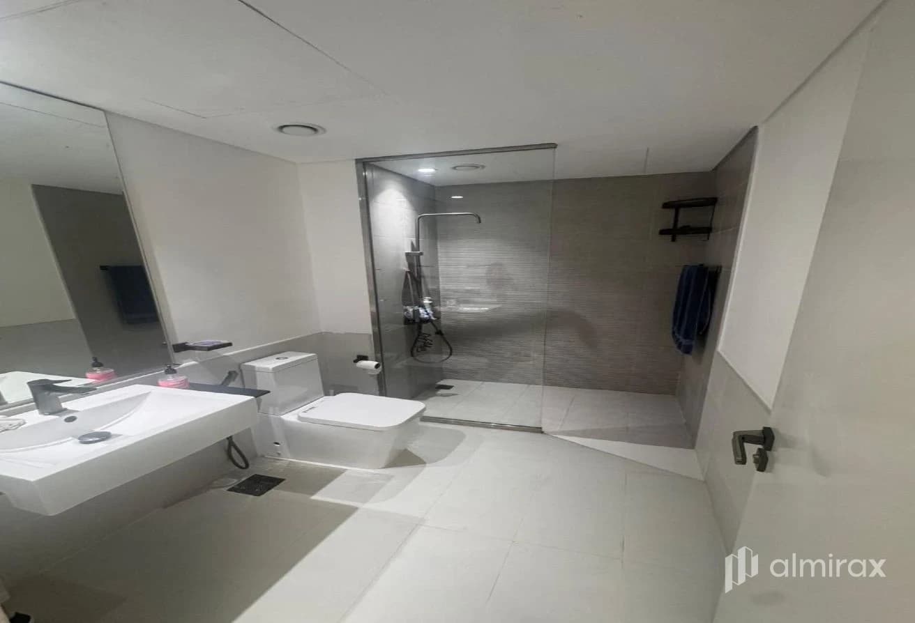 Furnished 2BR | Spacious Layout | Community View