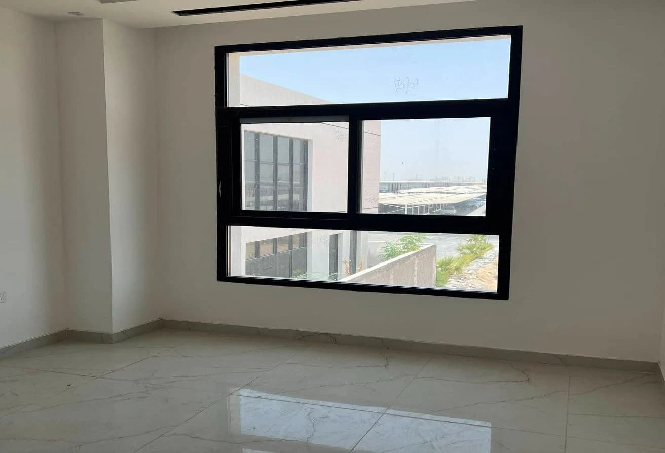 Great Deal! | Spacious 5 BR Villa | Brand New
