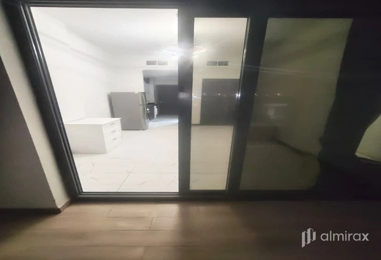 Great Deal! | 4 Cheques | Studio | Vacant