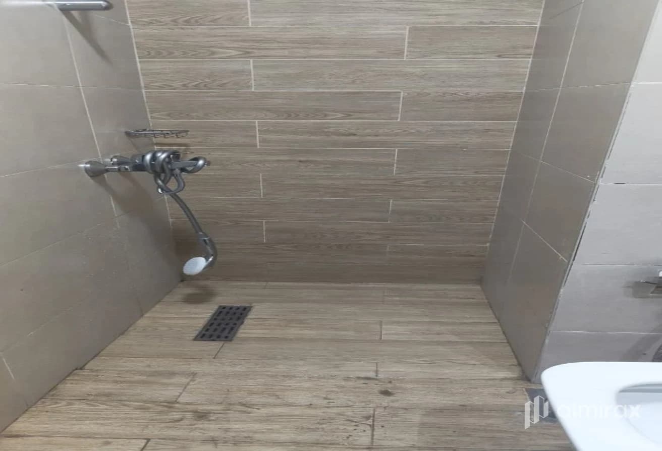 Great Deal! | 4 Cheques | Studio | Vacant